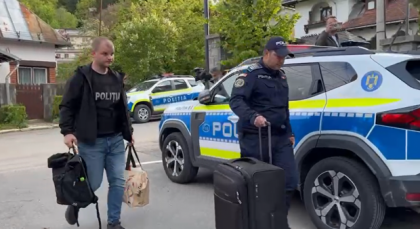 Primar cu stil: arestat la Sinaia, Vlad Oprea și-a lăsat bagajele pe mâna Poliției