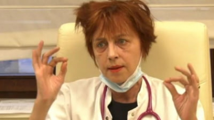 Un fost ministru al Sănătății cere măsuri împotriva Flaviei Grosan, pentru o schemă de tratament COVID-19, cu care se laudă. “Înseamnă risc direct de spitalizare sau deces”