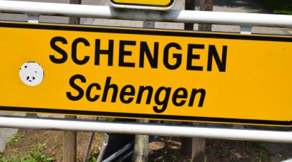 Schimbări la frontierele Schengen: Cetățenii din afara Uniunii Europene vor fi fotografiați și li se vor lua amprentele