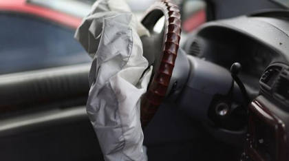 Franța vrea să scoată de pe șosele 2,5 milioane de mașini cu airbaguri defecte. 35 de oameni au murit în toată lumea din cauza lor