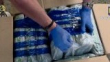 Un bărbat a fost prins în Bucureşti în timp ce transporta 9 kilograme de canabis. Drogurile fuseseră cumpărate din Spania