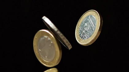 Trei profesori de la universităţi din SUA, Franţa şi Marea Britanie câştigă Premiul Nobel pentru Economie din 2025 pentru munca lor în care arată cum inovaţia şi forţele “distrugerii creative” pot stimula creşterea economică