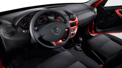 Ce crede un mecanic auto din Spania despre modelele ieftine Dacia: „Au defecte, ca toate celelalte, dar merg perfect”