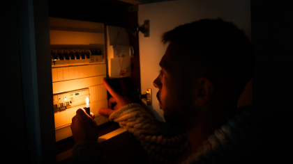 Se întrerupe curentul electric. Decizie valabilă începând cu 30 iunie. Românii care vor fi afectați pentru 5 zile