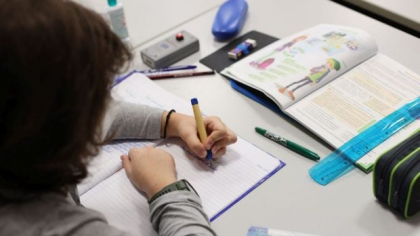 După ce a spus că nu sunt bani pentru profesori, Daniel David, a finanțat cu 207 milioane de lei un proiect de testare a elevilor