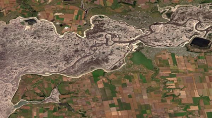 "Sunt ruși în casa mea?" Un jurnalist BBC s-a uitat la imagini din satelit cu satul copilăriei lui și a rămas uimit de ce a văzut