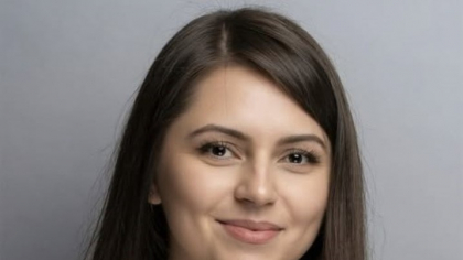 De la Poșta Română la Palatul Victoria: cine este Smărăndița Irina, noul director de Cabinet al premierului Bolojan