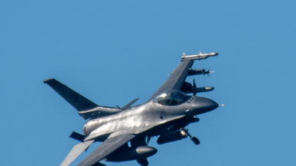 Reacția MApN, după atacurile cu dronă ale Rusiei, în apropiere de frontiera României cu Ucraina: Au fost ridicate două aeronave F-16