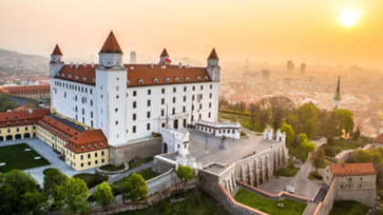 Controale la frontierele Slovaciei cu Ungaria și Austria și puncte de trecere închise. Anunțul făcut de MAE