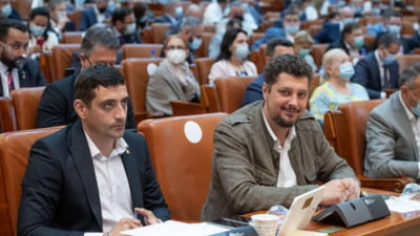 "Iresponsabilitate". Claudiu Târziu, atac cu talpa la fostul prieten George Simion. "Escaladează conflictul româno-român"