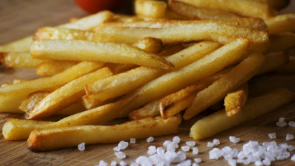Cum prepari cei mai delicioși cartofi prăjiți. Ingredientul din bucătărie care face diferența
