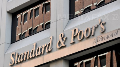 S&amp;P Global avertizează: Criza politică din România şi posibilele întârzieri în aplicarea unor politici pentru corectarea dezechilibrelor economice ar putea submina unele surse de finanţare externă