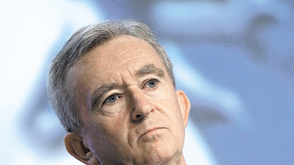LVMH, în cea mai gravă criză din istoria sa: Bernard Arnault pierde 80 de miliarde de dolari şi poziţia de lider în topul celor mai bogaţi oameni din lume