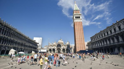Un român plecat în vacanță în Italia a stat o lună la închisoare pentru că poliția l-a confundat cu o altă persoană