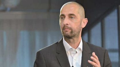 Opinie Dragoş Damian, CEO Terapia:  Nicuşor Dan, dacă ai timp cât stai în Varşovia, du-te pe Bulevardul Ludwika Waryńskiego 3A, lângă campusul universitar. Este acolo o simigerie Luca, cumpără un covrig românesc din capitala Poloniei