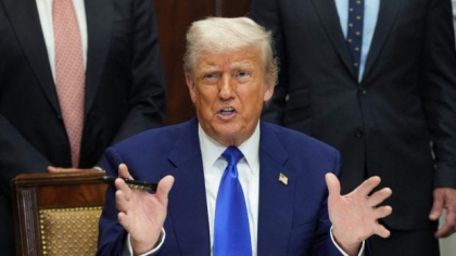 Trump anunță că va discuta cu Putin pentru a „pune capăt vărsării de sânge”