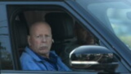 Starea lui Bruce Willis s-a agravat. Actorul nu mai poate citi, vorbi sau merge din cauza bolii