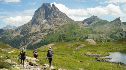 România în afara traseelor marcate. Locuri neștiute unde găsești liniștea și cerul înstelat