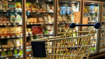 Economia României, în pericol după scăderea vânzărilor cu amănuntul. Radu Georgescu, economist: „Guvernul ne-a înfrânt. Creșterea TVA-ului de la 1 august a dus la prăbușirea consumului”