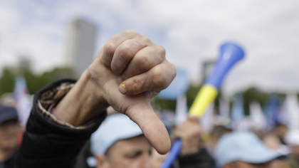 Hossu: „Când începi să iei din sporuri, apar tot felul de aberații / Biriș: „Sindicatele pot să blocheze țara și măsurile să fie întoarse, dar apoi Guvernul o să spună ‘de unde să plătesc salariile și pensiile? Că ați făcut grevă. N-avem de unde’” (VIDEO)