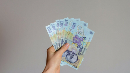 Taxă nouă de la 1 ianuarie 2026. Cine sunt românii obligați să o plătească