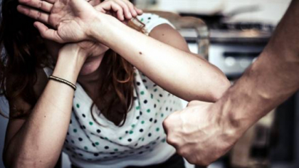 Realitate alarmantă: Aproape jumătate dintre femeile din România au fost victime ale partenerilor