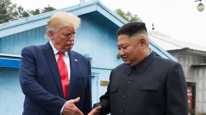 Kim Jong Un, dispus să discute că Statele Unite, dacă acestea renunţă să ceară denuclearizarea ţării