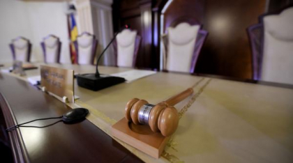 CCR judecă astăzi cererea unui candidat la prezidențiale de anulare a primului tur