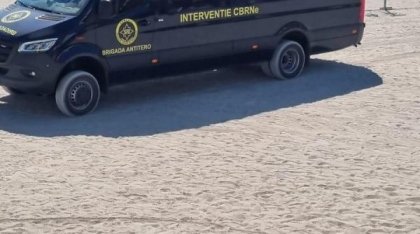 Alertă pe o plajă din Eforie Sud. Bucăți de dronă găsite la malul mării