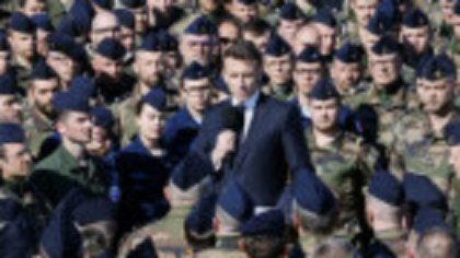 Macron promite miliarde în plus pentru bugetul apărării Franței: „Ca să fii temut, trebuie să fii puternic”. Trump, încântat