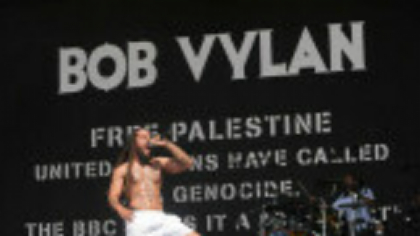 Scandal uriaș după concertul trupei Bob Vylan de la Festivalul Glastonbury. Ce mesaj a fost transmis publicului