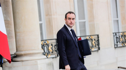 Emmanuel Macron l-a reconfirmat pe Sebastien Lecornu în funcţia de prim-ministru al Franței. Opoziția promite o nouă moțiune de cenzură