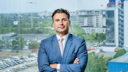Consultanţii imobiliari spun că vânzările de rezidenţial merg fie către apartamente mari pentru locuit, fie către cele mici care urmează a fi închiriate