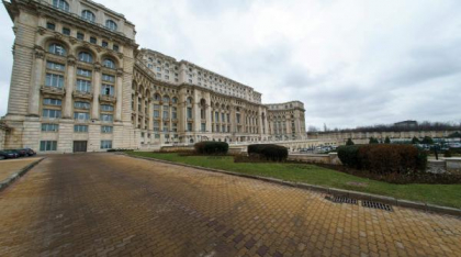 Parlamentarii ai Puterii cer interdicția, prin lege, a accesului în Casa Poporului pentru „turbulenți”