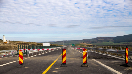 România va semna în octombrie un contract de finanţare de 500 mil.euro cu Banca Europeană de Investiţii pentru construcţia Autostrăzii A1, parte a unui pachet de finanţare de 1 mld. euro