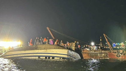 Cinci morți și zeci de dispăruți după ce o ambarcațiune turistică s-a răsturnat în Vietnam