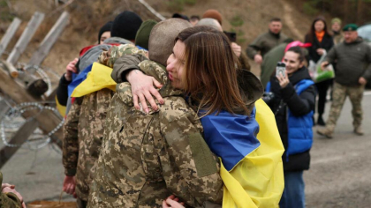 Ucraina și Rusia își recuperează prizonierii în cadrul unui nou schimb