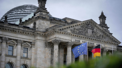 Cinci adolescenți suspectați de formarea unui grup terorist de extremă dreapta, arestați în Germania