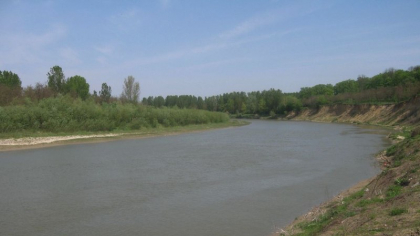 Un bărbat din Suceava a fost luat de curenți și și-a pierdut viața, în timp ce traversa pe jos râul Moldova
