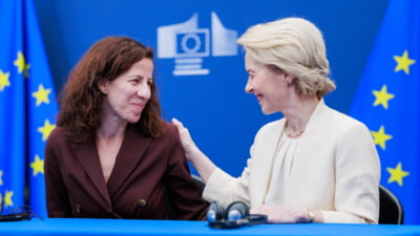 Roxana Mînzatu, vicepreședinta Comisiei Europene, pune presiune pe Ursula von der Leyen. Șefa CE, nevoită să cedeze după tensiunile cu românca și italianul Raffaele Fitto