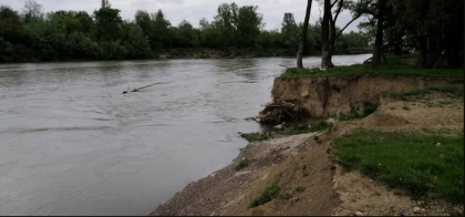 Cod portocaliu şi Cod galben de viituri pe râuri din mai multe judeţe. Până când sunt valabile