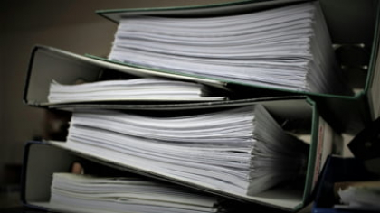 Prefectura Covasna a primit o reclamație care cere demontarea indicatoarelor rutiere cu inscripția "Varhegy". Ce ar semnifica această denumire