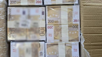 Val de glume, după ce s-a descoperit că bancnotele false din Constanța erau recuzită. Poliția Română: „Mai bine să fim ironizați”