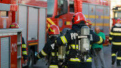 Incendiu puternic la un mall din Arad aflat în renovare. Autoritățile au transmis mesaj RO-Alert