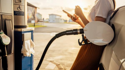 Cât vor costa benzina și motorina din 1 august. Calculele arată scumpiri majore după creșterea de accize și TVA