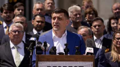AUR vrea sesizarea CCR ca urmare a întârzierii desemnării unui candidat pentru funcția de premier
