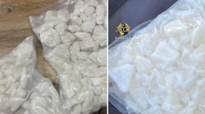 Captură de droguri, într-o frizerie din Bistriţa. Un tânăr, prins în timp ce încerca să vândă un kilogram de substanță cristalină 2MMC