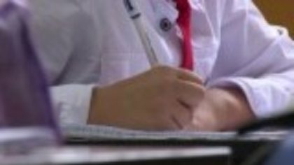 Românii care își înscriu copiii la școală pe baza vizei de flotant, luați în vizor de ministrul Educației