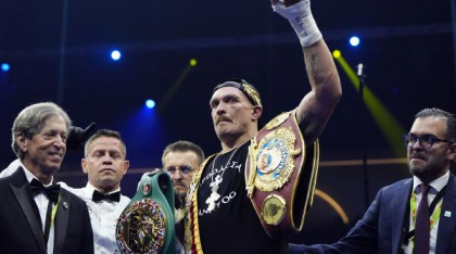 Oleksandr Usyk rămâne campion mondial la categoria grea, după victoria cu Dubois