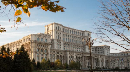Funcționarii din Parlament cer demontarea tuturor antenelor de pe clădire, după ce le-a fost tăiat „sporul de antenă”